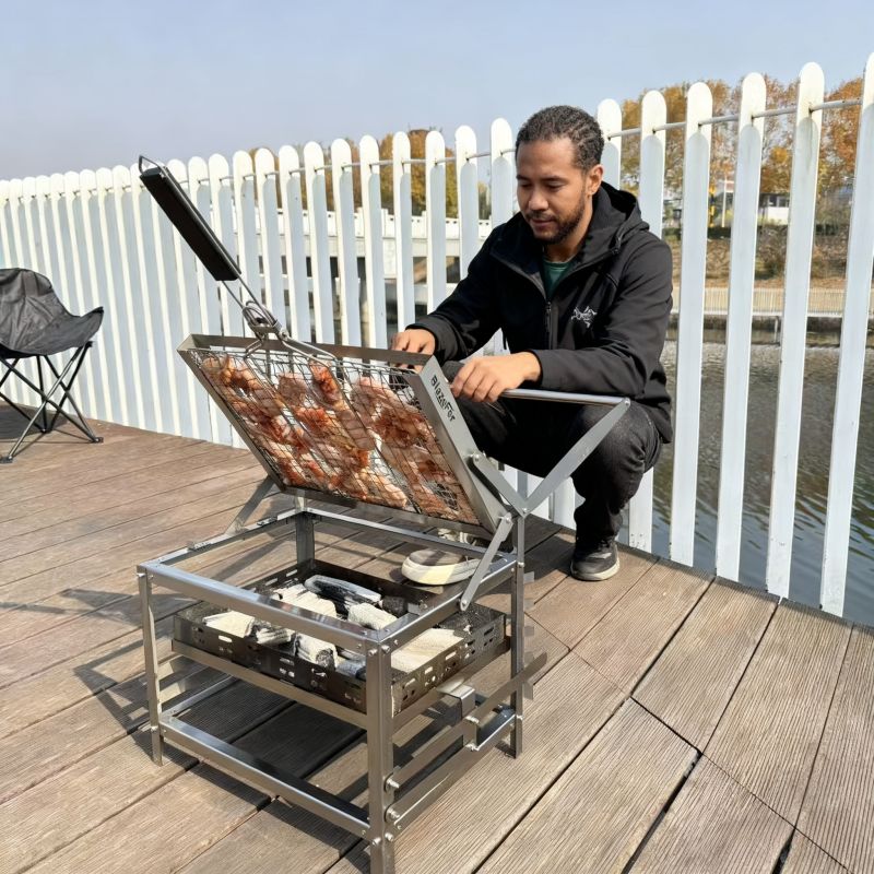 شواية مدمجة لفناء عصري وفاخر